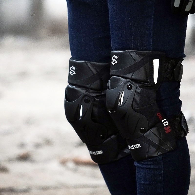 قطعتان من واقيات الركبة للدراج - مراجعة Mountain Biking Knee Pads وسعره